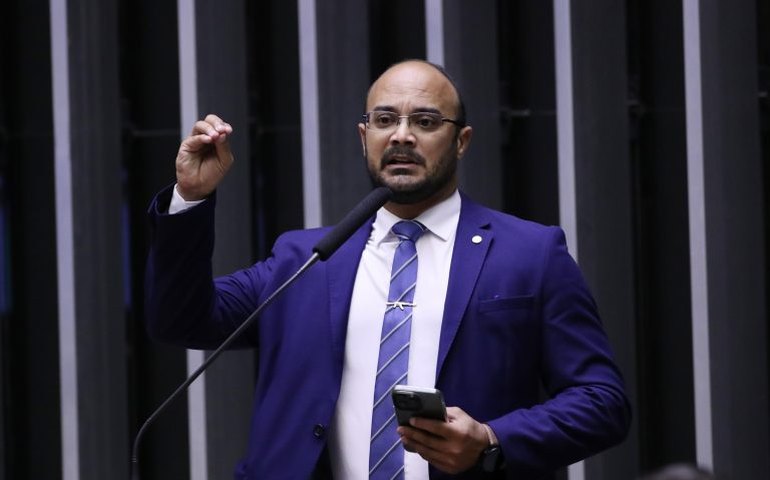 Projeto torna obrigatória a instalação de dispositivo para abrir porta-malas por dentro