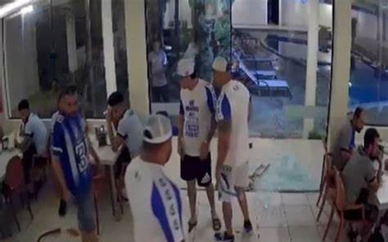 Torcedores do CSA depredam hotel em Arapiraca