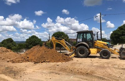 Prefeitura de Branquinha inicia terraplanagem para construção da Creche Cria