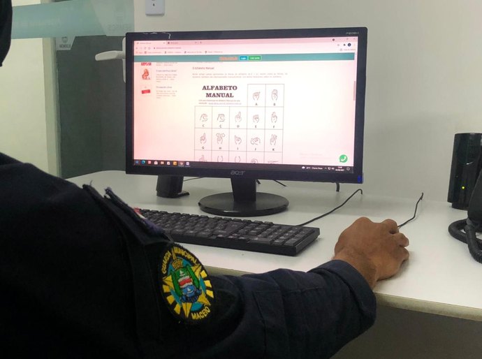 Guardas Municipais são capacitados em Libras para acolher comunidade surda
