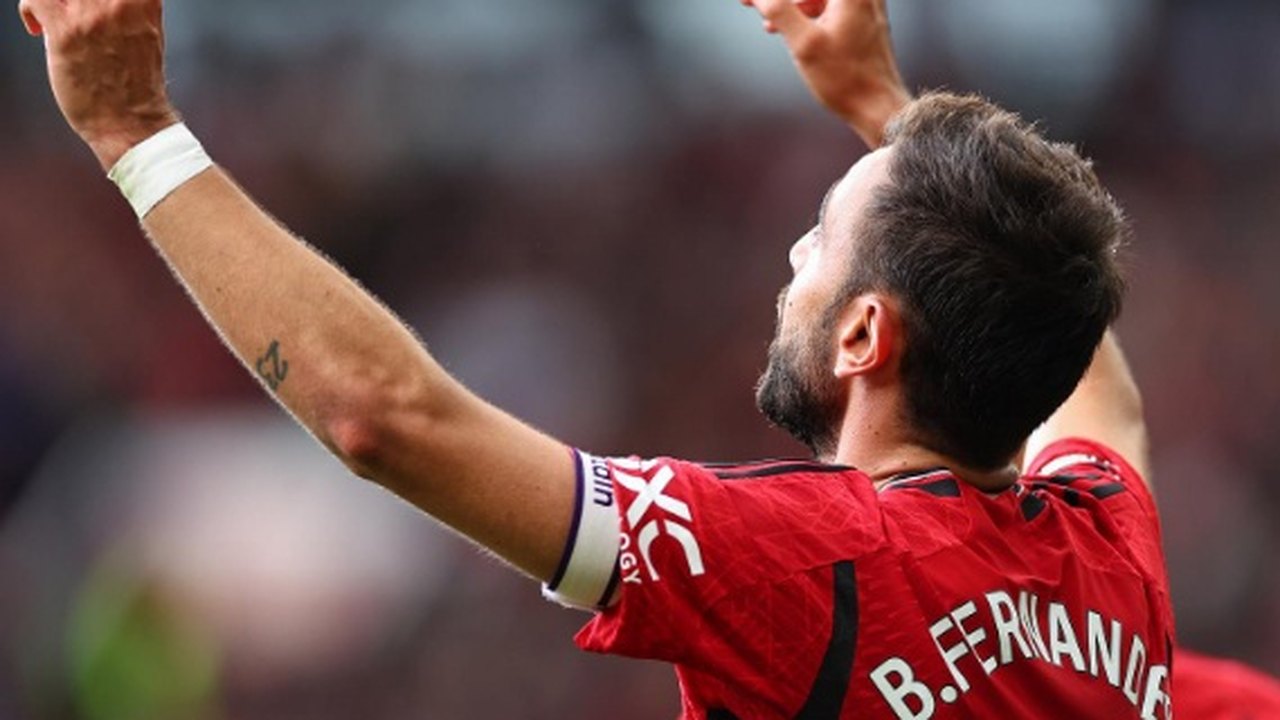 Técnico de Portugal elogia Bruno Fernandes e prevê 'clima de decisão' contra Bósnia