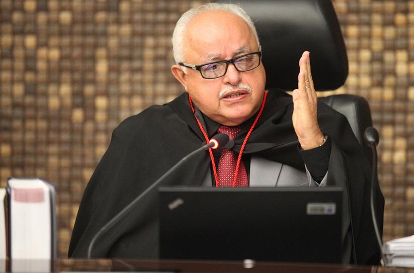 TCE divulga nota de pesar pelo falecimento do desembargador James Magalhães