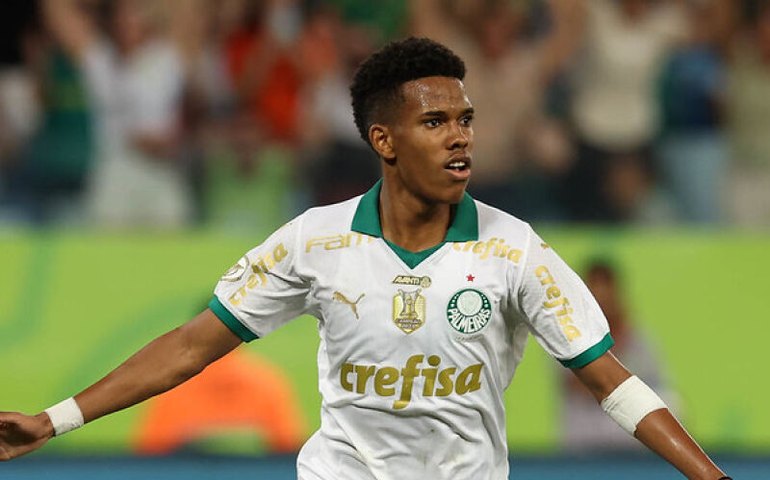 Estêvão celebra primeira convocação para a seleção brasileira: Mal dormi esta noite'