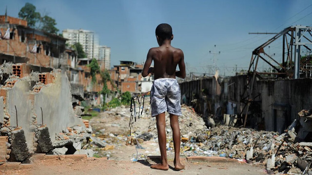 Mesmo com benefícios emergenciais, 1,4 mihão de alagoanos vivia em situação de pobreza em 2020