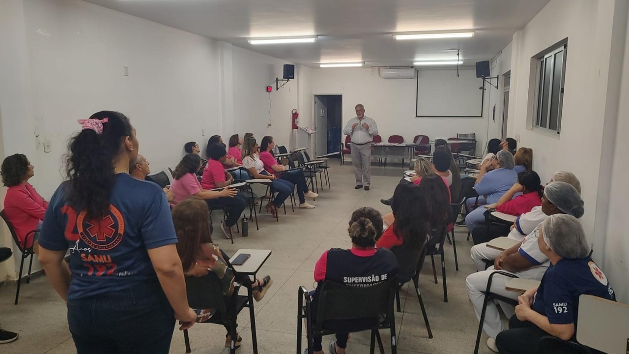 Samu Alagoas realiza palestras para conscientizar servidores sobre a prevenção do câncer de mama