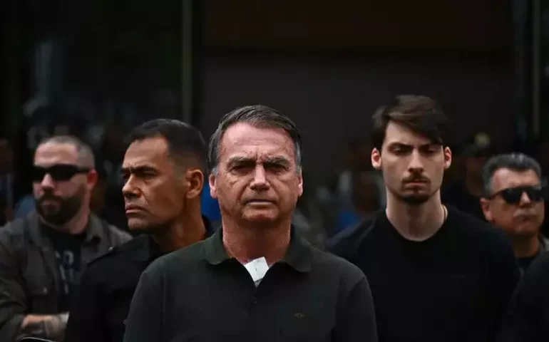 Defesa reage: Bolsonaro pede ao STF o fim da prisão domiciliar