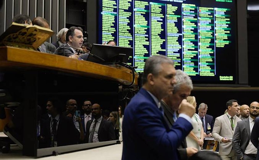 Congresso acelera ajuda financeira ao RS