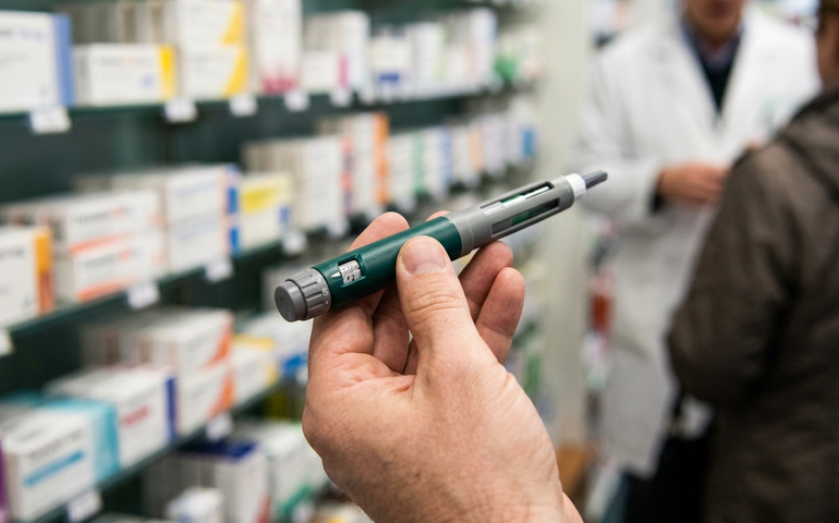 Quebra de patente pode baratear canetas emagrecedoras e reduzir mercado ilegal, afirma deputado