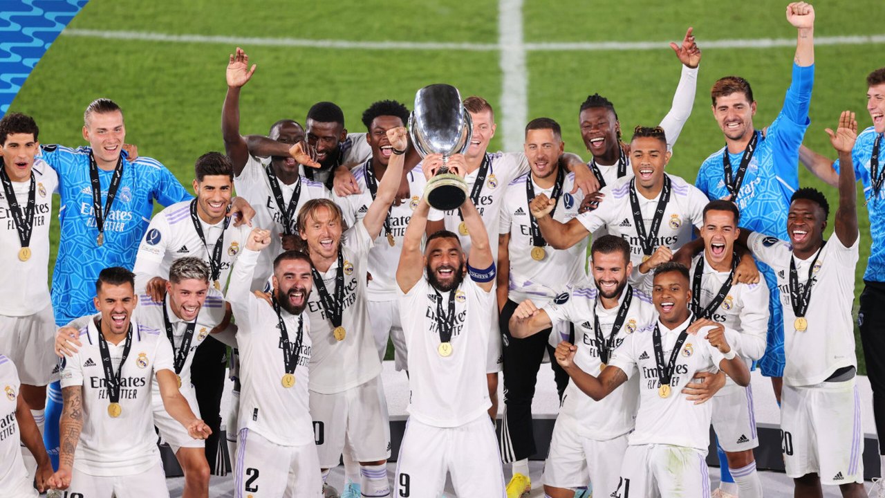 Real Madrid bate Eintracht e ganha a 5ª Supercopa com assistências brasileiras
