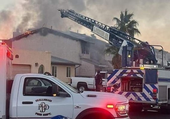 Casa pega fogo e mata cinco crianças, após pai ter saído para comprar presentes de Natal nos EUA