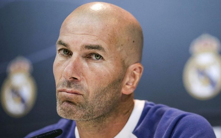 Zidane é candidato a substituir Tite na seleção brasileira, diz jornal francês