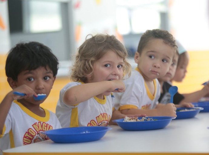 Aumento para alimentação escolar chega a 55% com novo reajuste