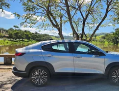 Fiat Fastback 2026 aposta na eletrificação leve para crescer no mercado - Divulgação (5).jpeg 