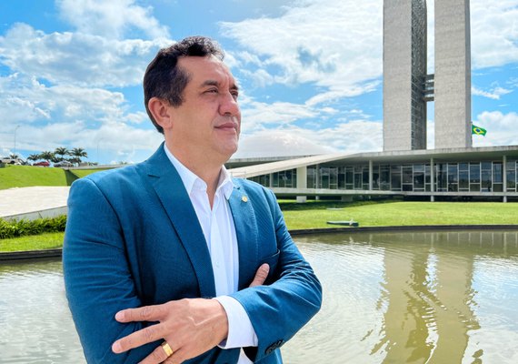 A regulamentação da distribuição de absorventes é uma importante vitória feminina, afirmou Severino Pessoa