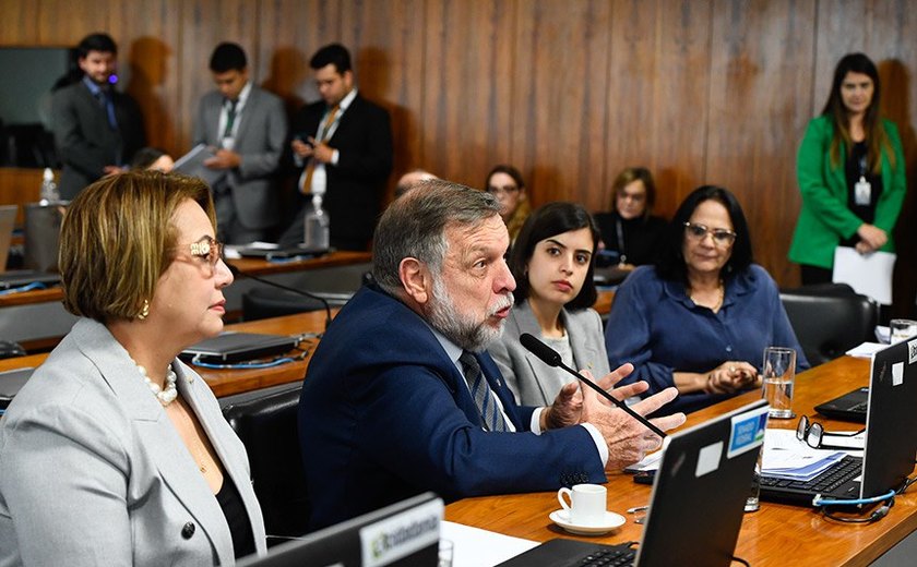 Criança tem direito de visitar mãe ou pai internados, decide CDH