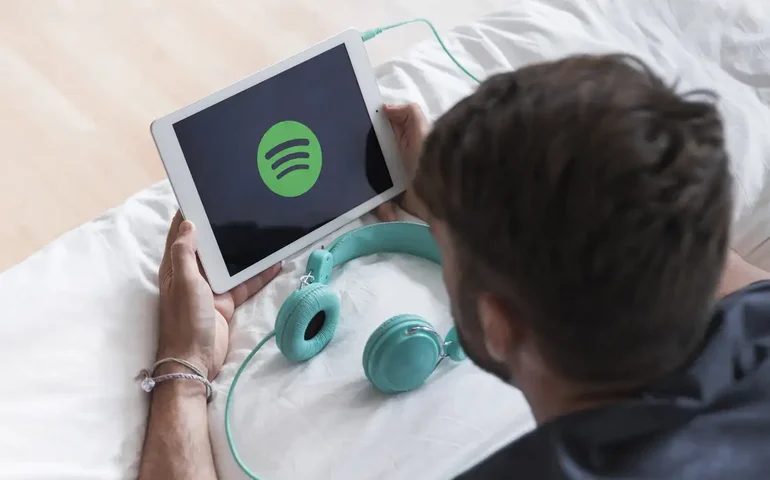 Por que algumas playlists do Spotify estão exibindo quadros da Pinacoteca?