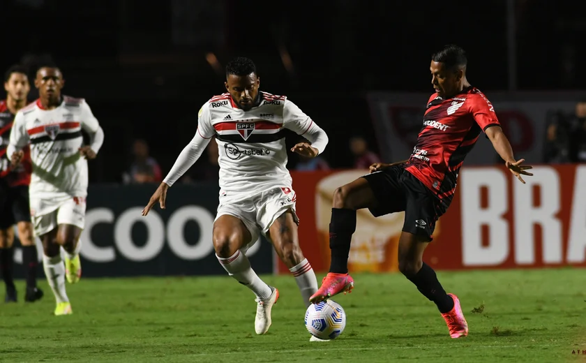 São Paulo empata com Athletico-PR e tem pior campanha como visitante na história do Brasileirão
