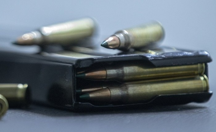 O Exército fiscaliza armas e munições e emite registros de clubes de tiro