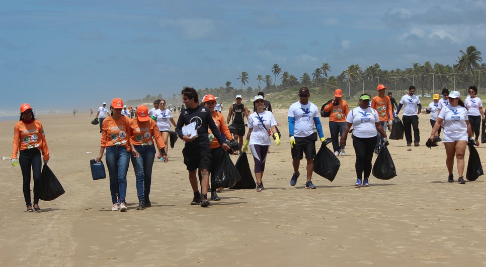Projeto realiza mutirão de limpeza de rios e praias em Sergipe