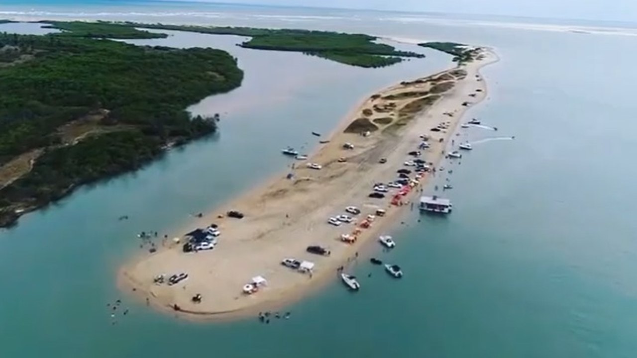 Ilha da praia do Viral corre risco de desaparecer, alerta estudo