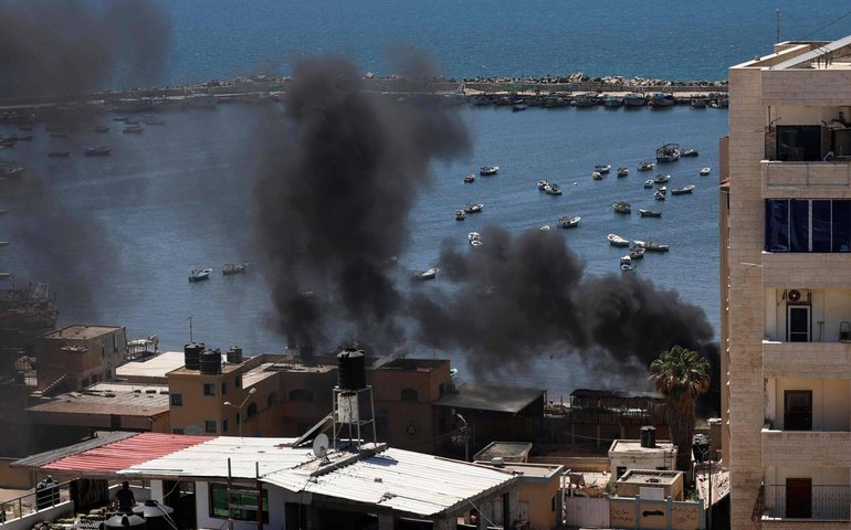 Ataques de Israel causam 25 mortes no Líbano e em Gaza, dizem autoridades locais