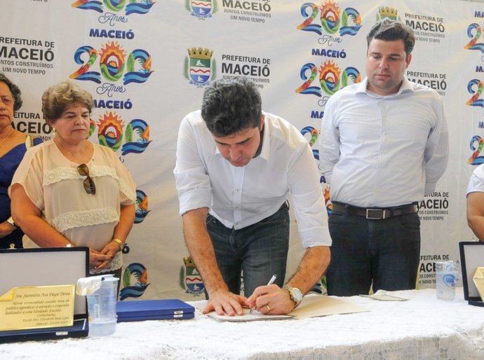 Semed Maceió inicia implantação do ensino em tempo integral