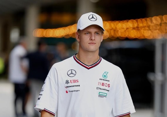 Alpine, ainda sem dupla de pilotos para 2025, faz teste com Mick Schumacher