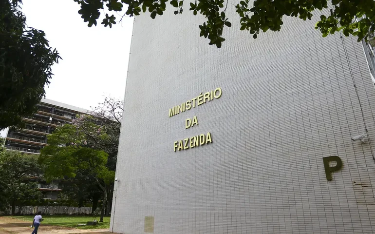 Ministério da Fazenda eleva projeção para alta do PIB em 2024 de 3,2% para 3,3%
