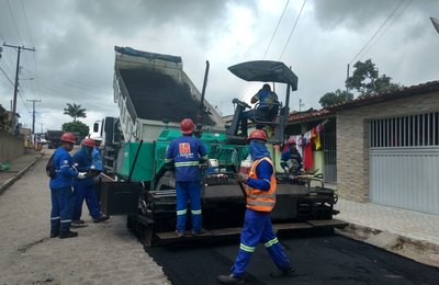 Prefeitura de Campo Alegre executa obras da pavimentação asfáltica do centro da cidade