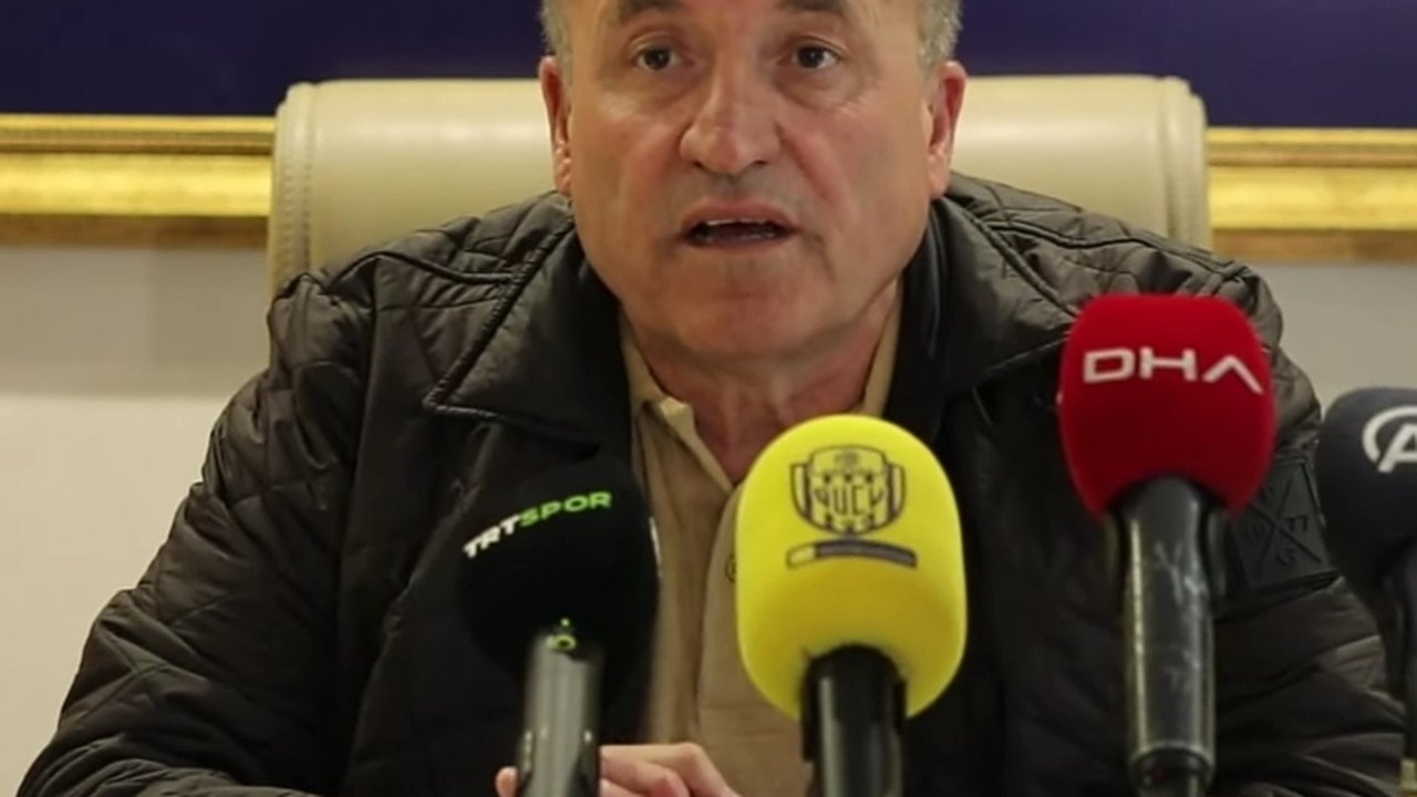 Ex-presidente de time turco é libertado sob fiança após socar árbitro em jogo da liga principal