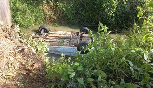 Vigilante morre e outro fica ferido após carro cair em lagoa de Sergipe / Foto: Foto: Reprodução/Redes Sociais