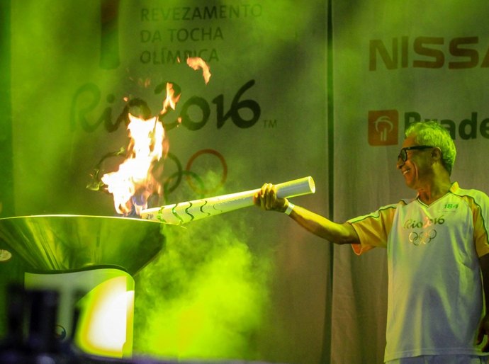 Celebração encerra passagem da Chama Olímpica por Maceió