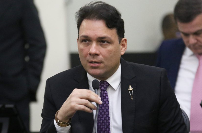 Dudu Ronalsa informa sobre renúncia de dom Antônio Muniz e parabeniza trabalho à frente da Diocese de Maceió