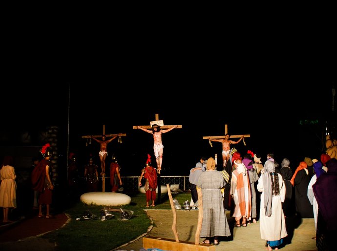 Palmeira: Apresentação do espetáculo “Rei dos Judeus: Jesus, paixão e ressurreição “ reúne público aos pés do Cristo do Goiti