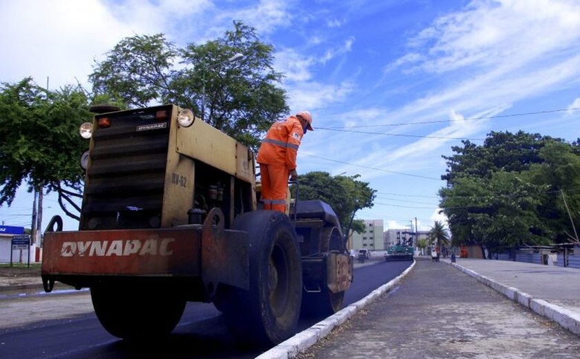 Prefeitura inicia obra de pavimentação asfáltica no Dique Estrada