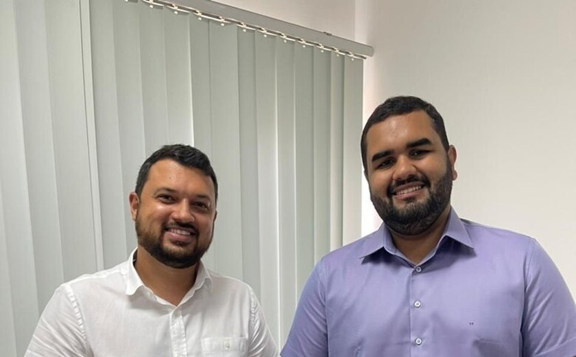 Prefeito Tiago Freitas empossa novo secretário de Saúde em Piranhas