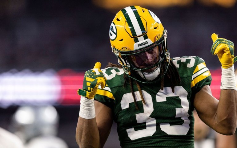 NFL: pior classificado aos playoffs, Packers fazem 48 pontos e atropelam Cowboys fora de casa