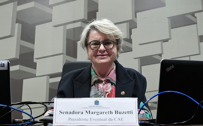 CAE discute auxílio-aluguel e atendimento humanizado para vítimas de violência