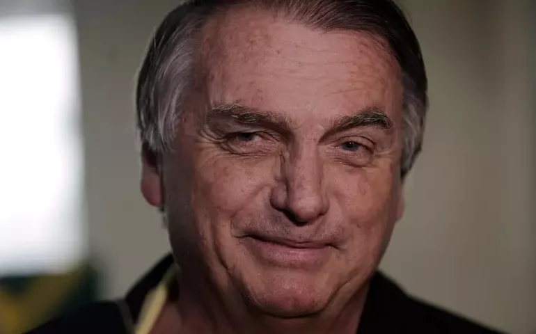 STF declara fim do processo; Bolsonaro já pode cumprir pena