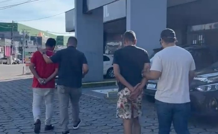 Polícia prende dois homens por furto e receptação em Maceió