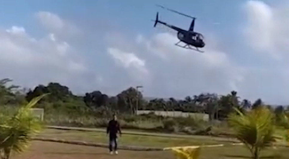 Estudante sergipano chega na escola de helicóptero e viraliza nas redes sociais