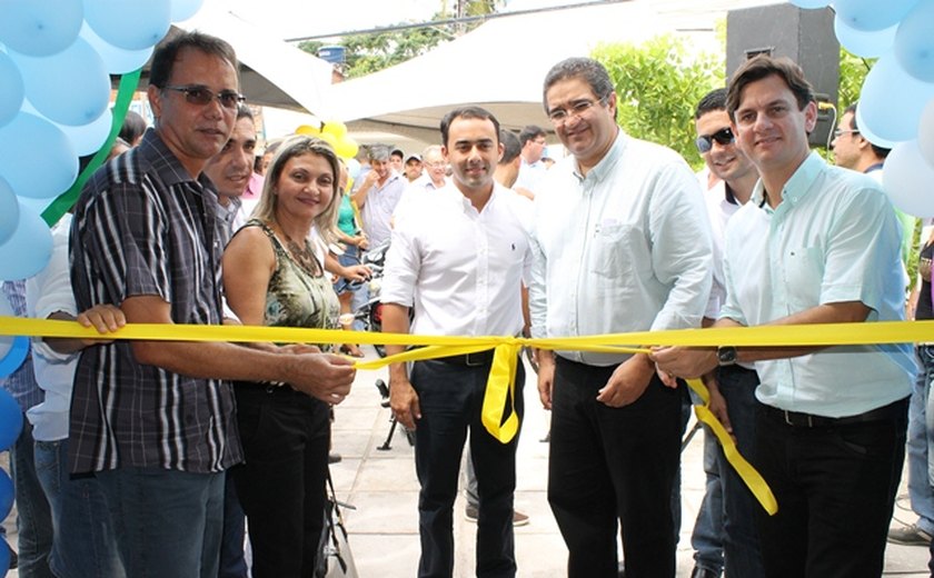 Prefeito Marcelo Beltrão inaugura Centro de Saúde Sinhá Cavalcante