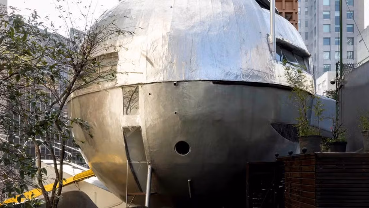 Casa Bola: último fim de semana para visitar mostra de arte em residência esférica de SP