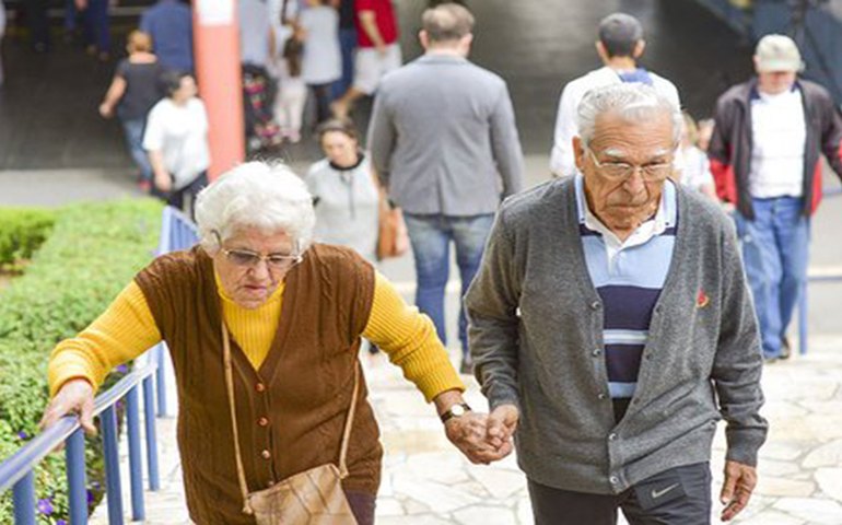 Trabalhador terá de contribuir por 49 anos para receber aposentadoria integral