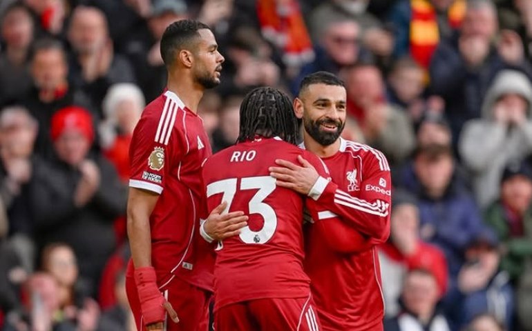 Liverpool vence Fulham, embala e abre vantagem na briga por vaga na Champions