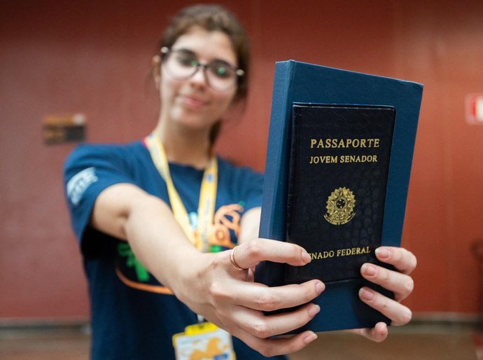 Jovem senadora que vai representar Alagoas em Brasília viaja neste domingo