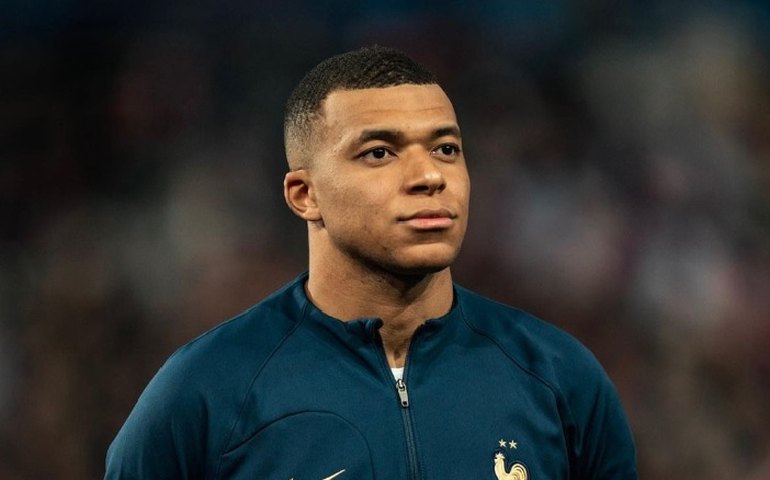 Presidente da AFA provoca Mbappé após América do Sul ganhar Copa, sub-20 e sub-17: 'Sem nível?'