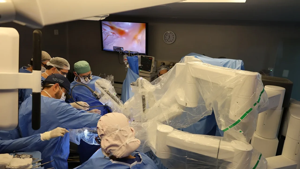 Primeira cirurgia cardíaca robótica do Ceará é realizada no Hospital Oto Aldeota