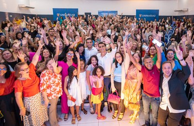 Prefeito JHC empossa novos diretores e vice-diretores das escolas municipais