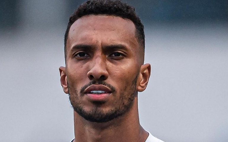 Lucas Braga vê Santos em condições de bater Palmeiras em Barueri: 'Lá não é gramado sintético'